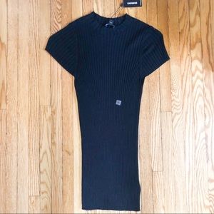 New! Fitted mock-neck top